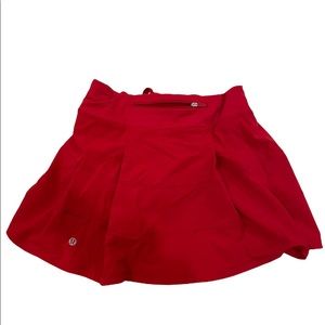 Red Lululemon pace rival skirt in tall 4!